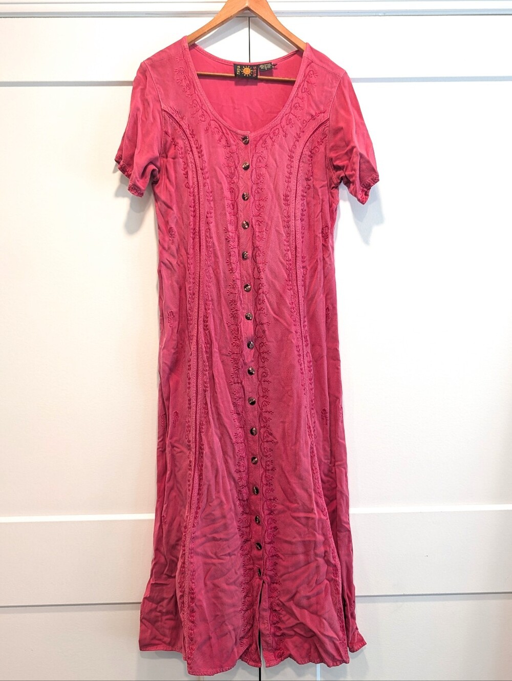 VINTAGE Raya Sun Embroidered Pink Button-Front Maxi Dress Boho Hippie Size Small